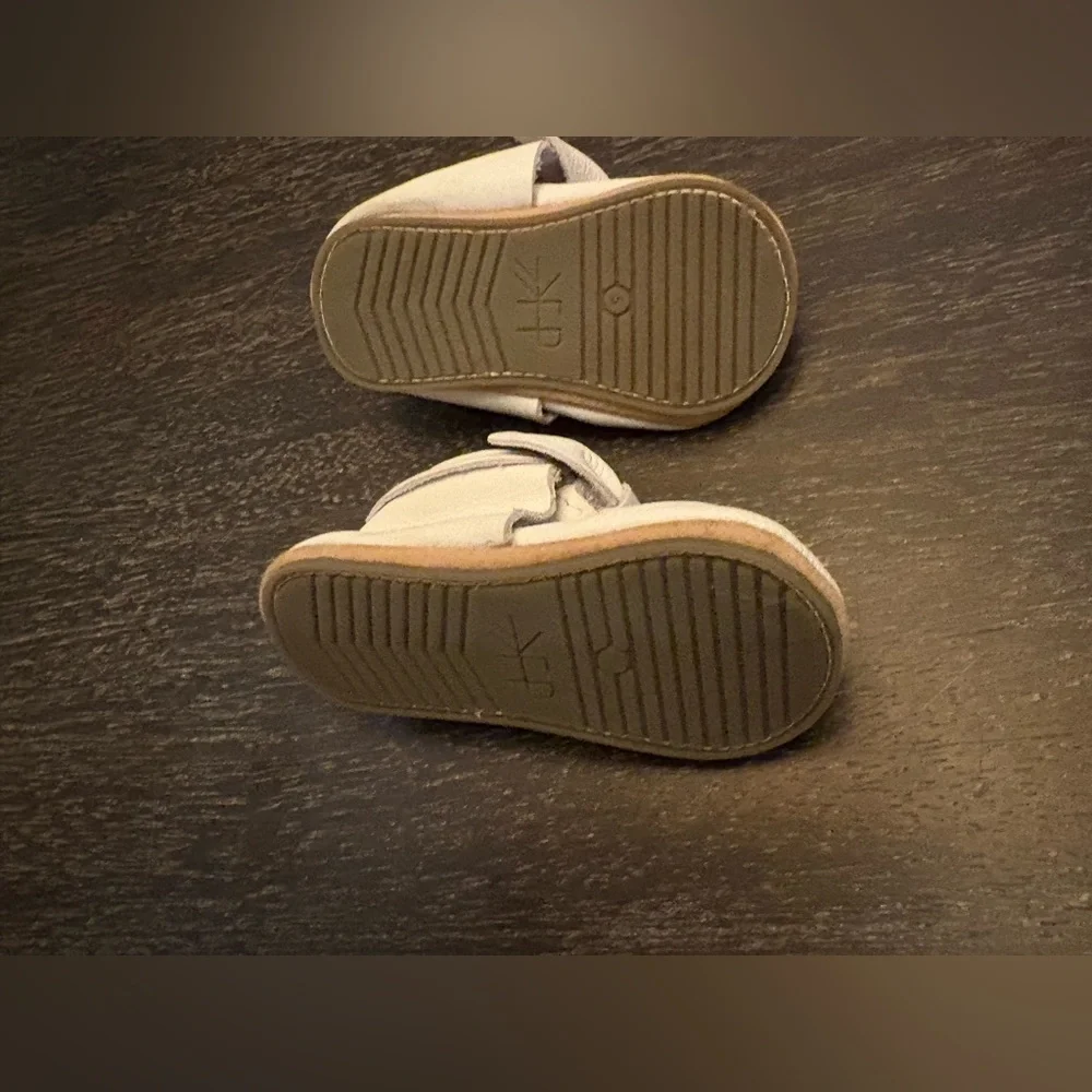 Freshly Picked Leather Baby Moccasins - white